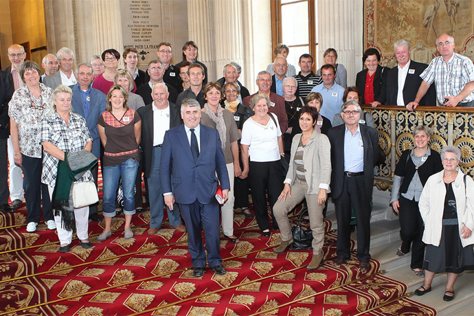 Visite du Sénat par un groupe d'élus de La Péruse, St Quentin sur charente et Suris. Photo : Sénat