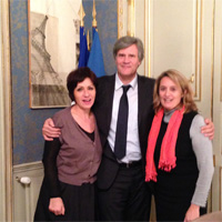 Stéphane Le Foll, Ministre de l'agriculture avec Nicole Bonnefoy, rapporteur et Sophie Primas, présidente de la mission pesticides