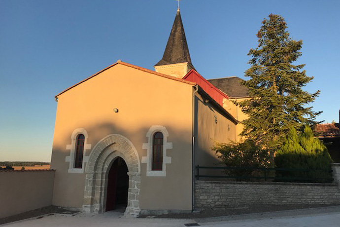 Travaux de réhabilitation de l’église à Ebréon. Photo : N. Bonnefoy