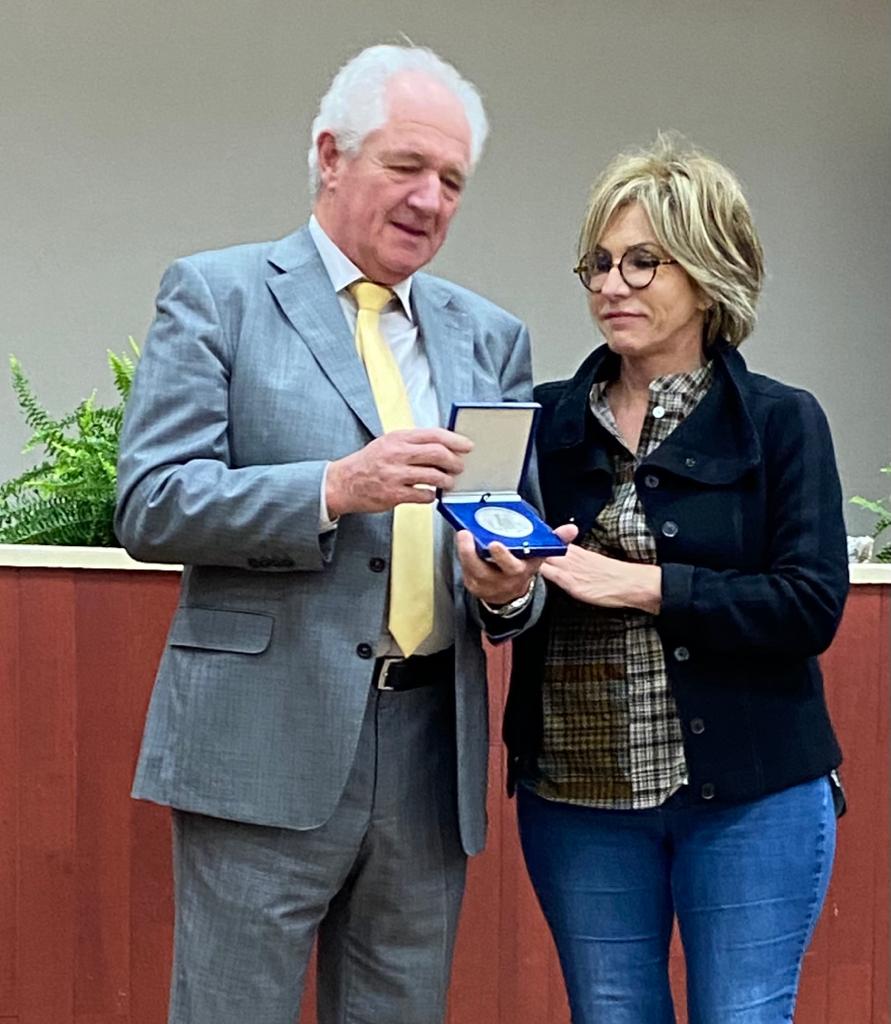 SAINT SEVERIN - Remise de la médaille de Maire honoraire à Alain RIVIERE