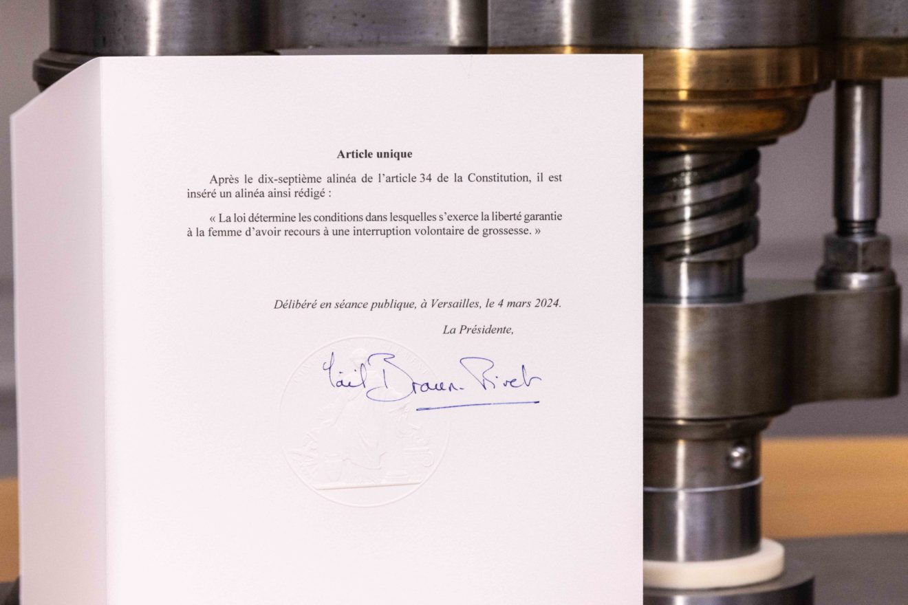 CONGRES DE VERSAILLES - Constitutionnalisation de l'IVG